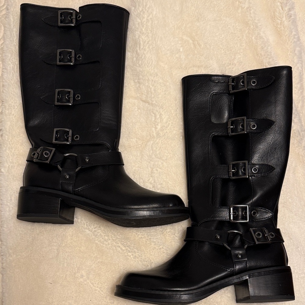 MOTO Goth Black Vegan Leather Boots - Picture 4 of 8